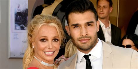 Le foto del vestito da sposa di Britney Spears firmato Versace